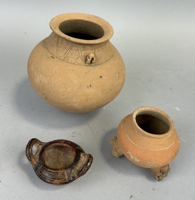 Lot 238 - THREE PRE-COLUMBIAN VESSELS (3)