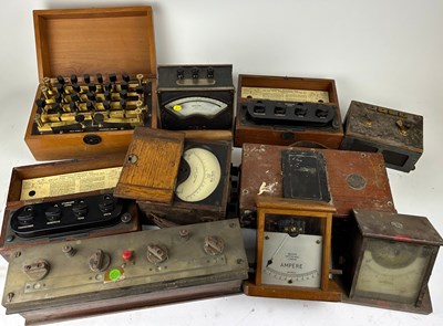 Lot 208 - EARLY SCIENTIFIC EQUIPMENT: To include...