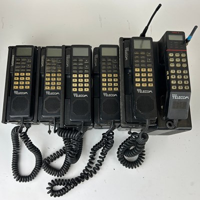 Lot 211 - A COLLECTION OF FIVE 1980's BT MOBILE...