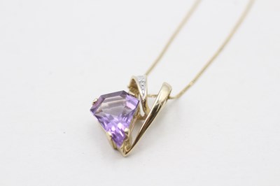 Lot 87 - A 9CT GOLD AMETHYST AND DIAMOND PENDANT ON CHAIN(1.8g)