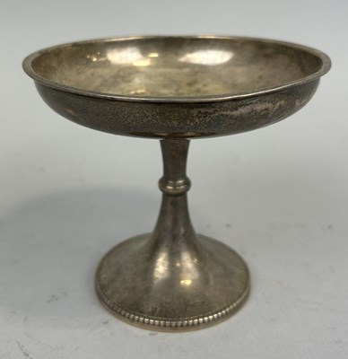 Lot 22 - A SILVER PEDESTAL DISH