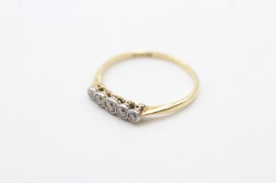 Lot 102 - A 18CT GOLD OLD CUT DIAMOND FIVE STONE RING (1.2g)