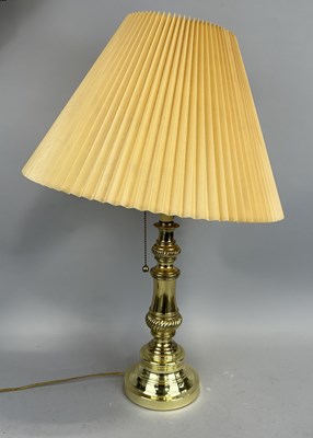 Lot 617 - A BRASS TABLE LAMP AND SHADE