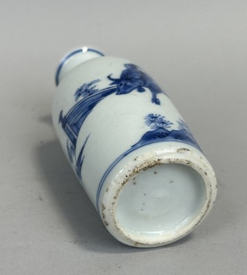 Lot 206 - A KANGXI PERIOD BLUE AND WHITE BOTTLE WITH A POEM