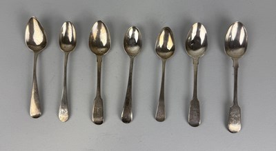 Lot 114 - A COLLECTION OF SILVER SPOONS TO INCLUDE 'SHOOTING CLUB'