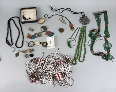 Lot 185 - A LARGE COLLECTION OF COSTUME/SILVER/BEADED JEWELLERY