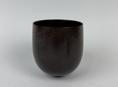 Lot 374 - BERT MARSH (BRITISH 1932-2011): A WOODEN CUP