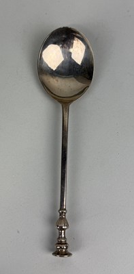 Lot 134 - AN ANTIQUE SILVER SPOON