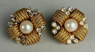 Lot 33 - A PAIR OF CHRISTIAN DIOR DRESS JEWELLERY...