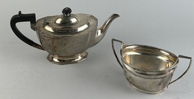 Lot 53 - A SILVER TEAPOT AND SUGAR BOWL, 

Weight 900gms