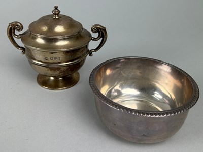 Lot 54 - A SMALL SILVER CAMPAGNA URN SHAPED SUGAR POT...