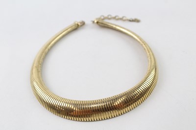 Lot 135 - CHRISTIAN DIOR CHUNKY GOLD TONE NECKLACE (45G)