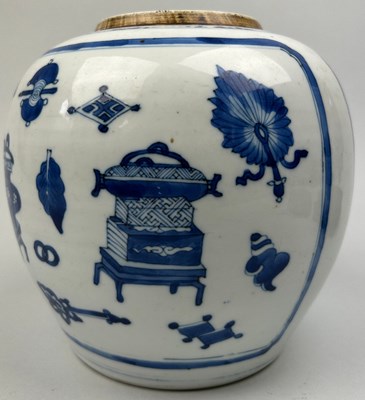 Lot 81 - A CHINESE PORCELAIN KANGXI JAR AND COVER, Qing...