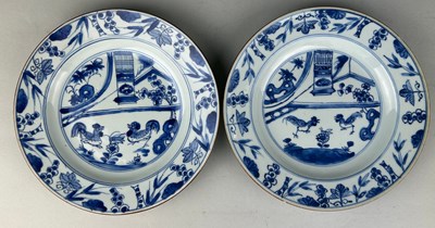 Lot 86 - A PAIR OF CHINESE KANGXI PERIOD (1662-1722)...