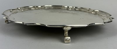 Lot 2 - A LARGE SILVER SALVER MARKED FOR JAMES DEAKIN AND SONS