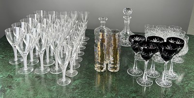 Lot 465 - A GROUP OF CRYSTAL AND GLASSWARE, 

To include...