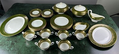 Lot 470 - A WEDGWOOD PART DINNER SERVICE FLORENTINE...