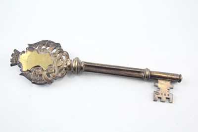 Lot 44 - EDWARDIAN .925 STERLING SILVER PRESENTATION KEY