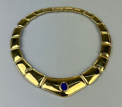 Lot 5 - A 18CT GOLD GRADUATED COLLAR NECKLACE WITH...