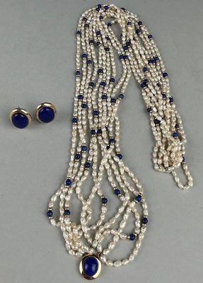 Lot 8 - A LAPIS LAZULI AND CULTURED PEARL NECKLACE IN...