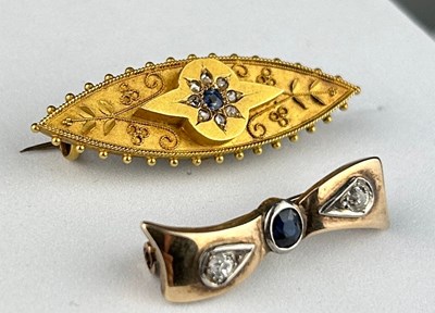 Lot 16 - TWO ANTIQUE 9CT GOLD BROOCHES SET WITH TINY...