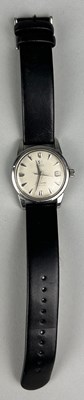 Lot 50 - AN OMEGA AUTOMATIC SEAMASTER CALENDAR WATCH,...