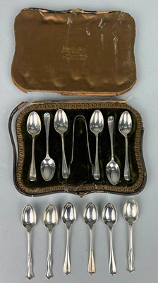 Lot 75 - A SET OF SIX CASED SILVER TEA SPOONS AND A...