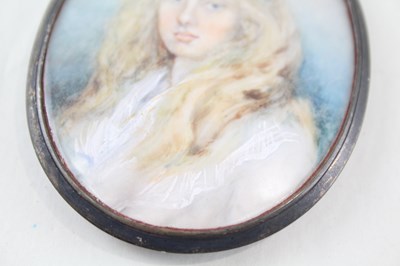 Lot 31 - .925 STERLING SILVER VICTORIAN MOURNING PORTRAIT / PENDANT WITH HAIR