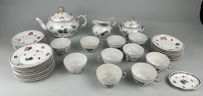 Lot 367 - A RICHARD GINORI 'PITTORIA' PART TEA SERVICE...