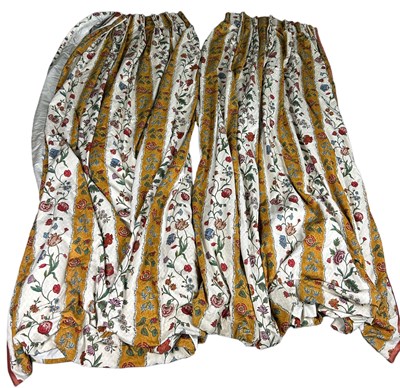 Lot 382 - A COLLECTION OF CURTAINS TO INCLUDE TWO PAIRS...