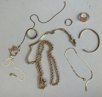 Lot 33 - A COLLECTION OF MISCELLANEOUS GOLD CHAINS,...