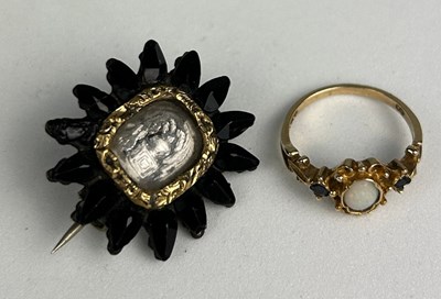 Lot 39 - A GOLD RING AND MOURNING BROOCH (2)

Ring...