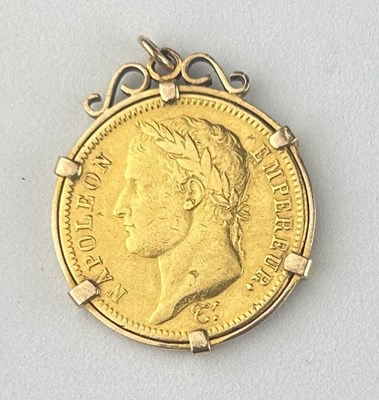 Lot 53 - A NAPOLEONIC GOLD 40 FRANCS COIN 'EMPIRE...