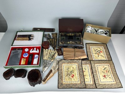 Lot 229 - AN ASSORTMENT OF ORIENTAL MISCELLANEOUS ITEMS,...