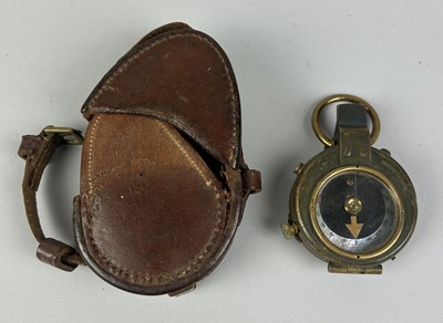 Lot 294A - A WW1 1915 BRITISH ARMY OFFICER'S COMPASS, BY E.KOEHN, GENEVA, SWITZERLAND