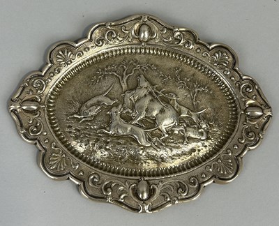 Lot 51 - A VICTORIAN SILVER DISH WITH REPOUSSE...