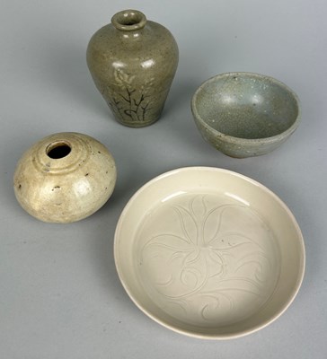 Lot 72 - A COLLECTION OF EARLY CHINESE CERAMICS TO...