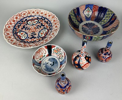 Lot 114K - A COLLECTION OF JAPANESE CERAMICS