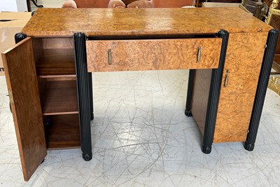 Lot 621 - A LARGE AND IMPRESSIVE ART DECO BIEDERMEIER OR BIRDS EYE MAPLE CONSOLE TABLE OR DRINKS CABINET