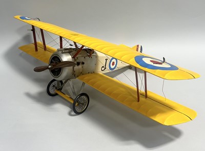 Lot 605A - ENTERTAINMENT MEMORABILIA: A MODEL OF A WORLD WAR I BI-PLANE FROM 'GULLIVER'S TRAVELS'