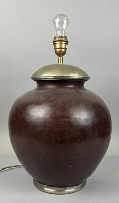 Lot 618 - A BURGANDY DESIGNER LAMP