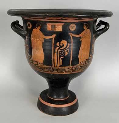 Lot 5 - AN APULIAN POTTERY BELL KRATER ATTRIBUTED TO...