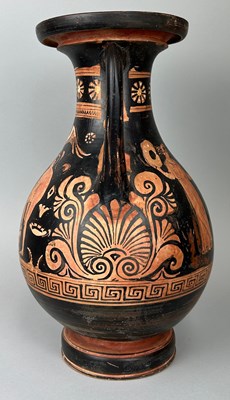 Lot 6 - AN APULIAN POTTERY PELIKE CIRCA 4TH CENTURY...