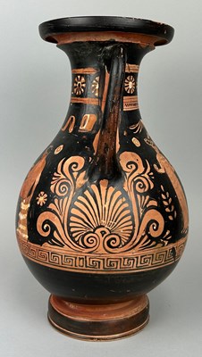 Lot 6 - AN APULIAN POTTERY PELIKE CIRCA 4TH CENTURY...