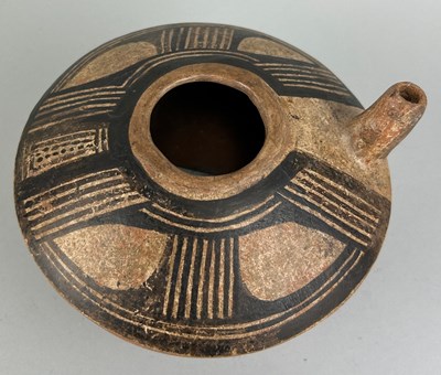 Lot 14 - A PRE COLUMBIAN VERAGUAS TERRACOTTA AND...