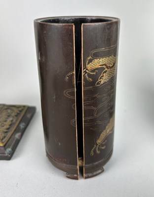Lot 39 - A COLLECTION OF CHINESE ITEMS TO INCLUDE A...