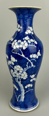 Lot 54 - A 19TH CENTURY CHINESE BLUE AND WHITE PRUNUS...