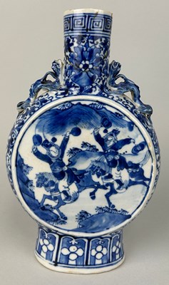 Lot 59 - A 19TH CENTURY CHINESE BLUE AND WHITE...