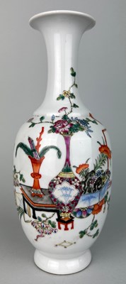 Lot 91 - A CHINESE PORCELAIN VASE REPUBLIC PERIOD OR...