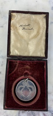 Lot 167 - A SILVER MEDAL IN ANTIQUE CASE WITH...